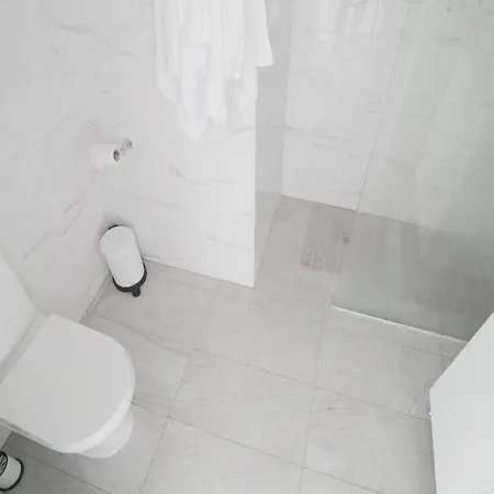 3 Bedroom Flat On Top Of The Sea Διαμέρισμα *