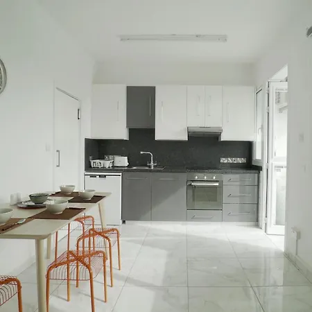 Διαμέρισμα 3 Bedroom Flat On Top Of The Sea Λεμεσός